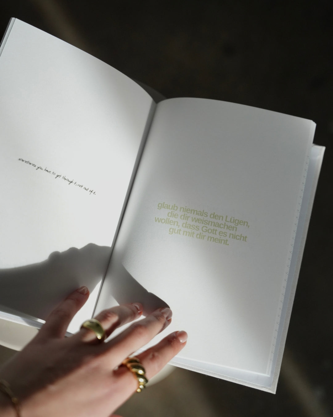 ANDACHTSBUCH 'GOD IS NOT DONE YET'